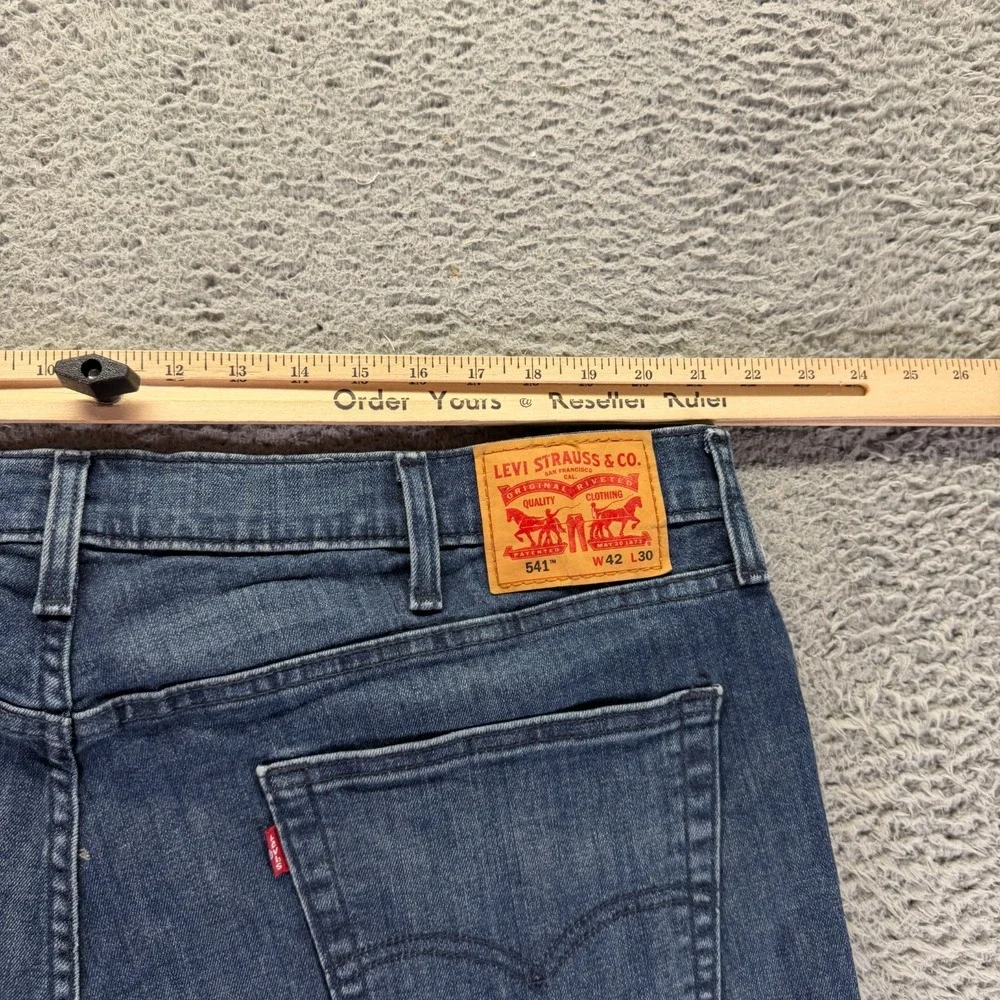 Levi's 541 Jeans Mens 42x30 Blue Cotton Denim Straight Workwear Faded Stretch
